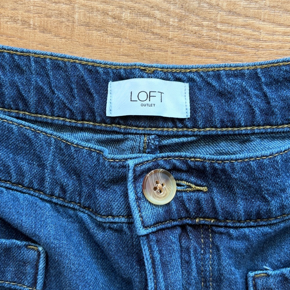 LOFT Outlet High-Rise Wide Leg Crop Jeans - Picture 3 of 7